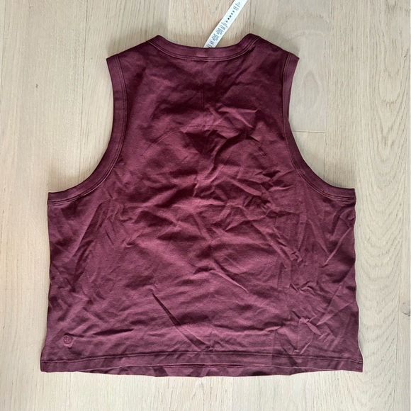🍋lululemon muscle tank - Picture 3 of 4